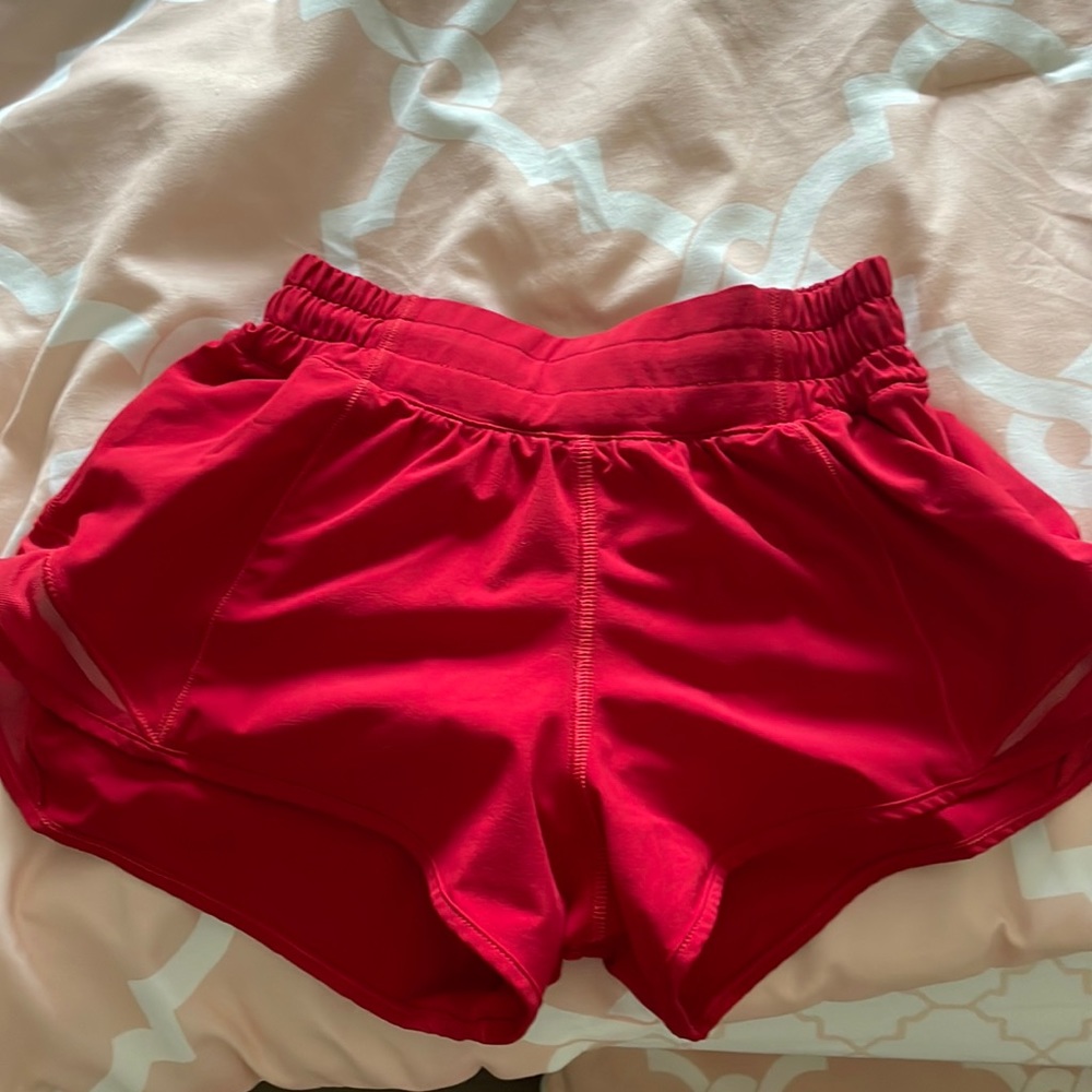 Lululemon hotty hots